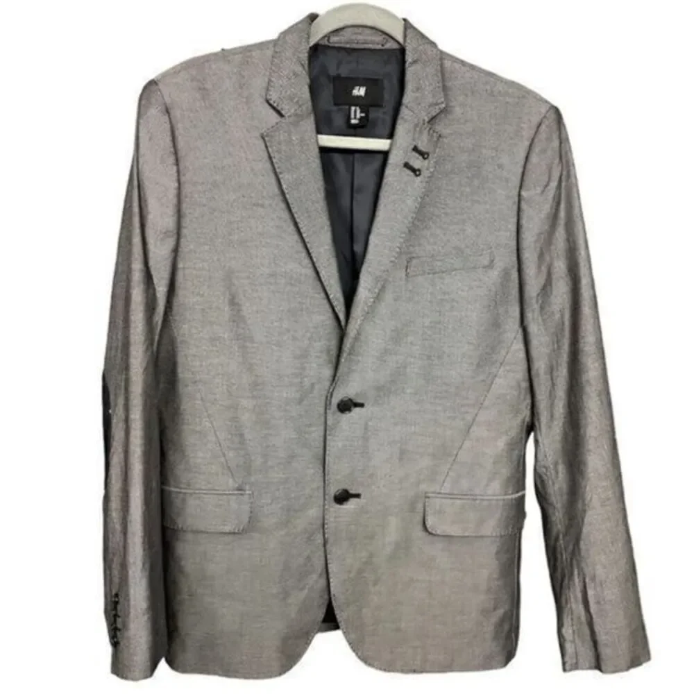 Long sleeve gray men’s double buttoned blazer size 42R H&M Brand